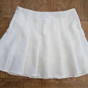 Elegant White Pleated Skirt